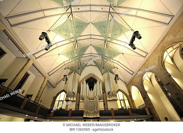 New roof construction and new Muehleisenorgel orgab, interior of the Stiftskirche collegiate church, landmark and oldest Protestant church in Stuttgart