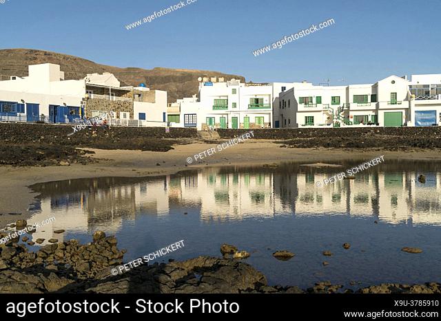 Fischerdorf Orzola, Insel Lanzarote, Kanarische Inseln, Spanien | Fishing village Orzola, Lanzarote, Canary Islands, Spain