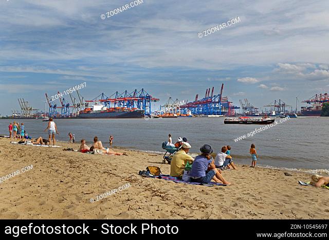 Elbstrand bei Övelgönne, Hamburg, Deutschland, Europa / River Elbe shore in Oevelgoenne, Hamburg, Germany, Europe