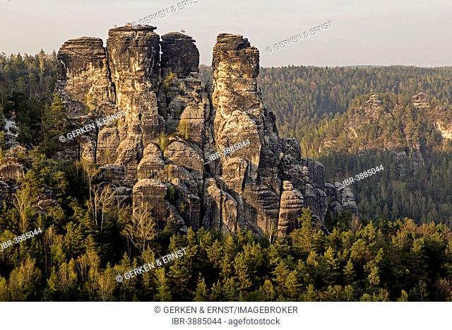 Bastei with the rock formation Kleine Gans, Elbe Sandstone Mountains, Saxon Switzerland National Park, Saxony, Germany