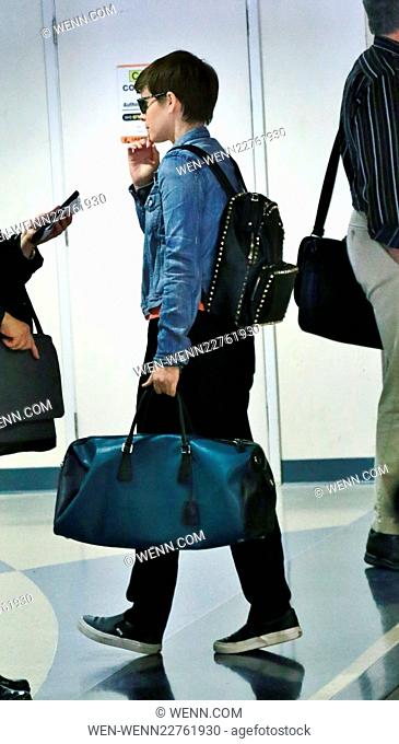 Kate Mara arrives at Los Angeles International Airport (LAX) Featuring: Kate Mara Where: Los Angeles, California, United States When: 10 Aug 2015 Credit: WENN