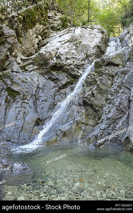froda waterfalls, nasca, italy