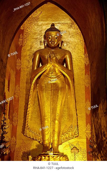 Statue of the Buddha, Patho Ananda temple, Bagan (Pagan), Myanmar (Burma), Asia