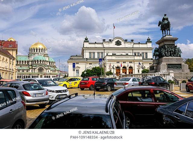11.09.2018, Bulgaria, Sofia: The Alexander Nevsky Cathedral (lr), the Narodno Sabranie, the Parliament of Bulgaria and the Monument to the Tsar Liberator in the...