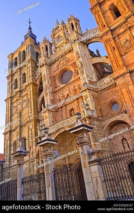 Cathedral Of Astorga, 15-18th Century Gothic-Renaissance Style, Astorga, León, Castilla y León, Spain, Europe