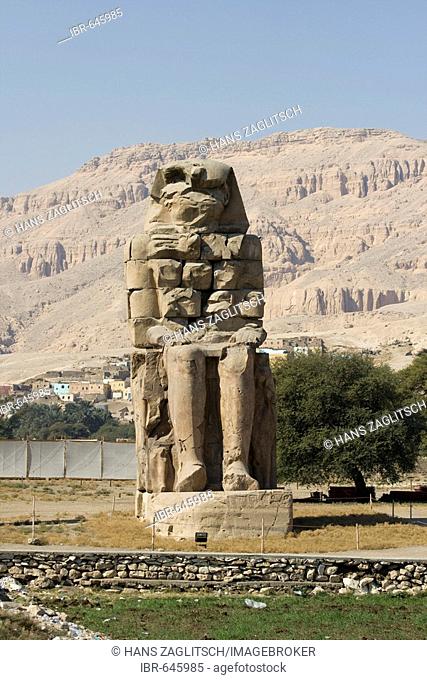 Colossi of Memnon, West Bank, Luxor, Nile Valley, Egypt, Africa
