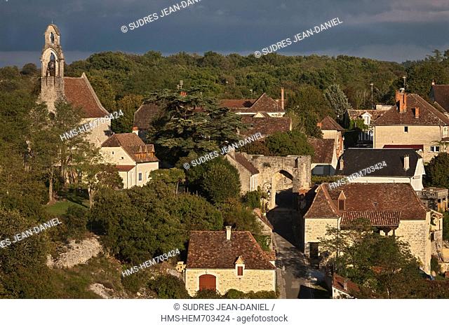 France, Lot, Rocamadour, L'Hospitalet village on the edge of the cliff of Rocamadour with its Romanesque chapel