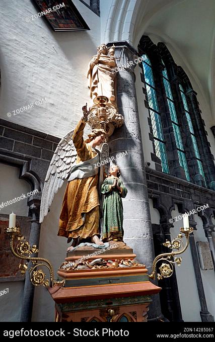 Liebfrauenkirche in der mittelalterlichen Altstadt, Brügge, Westflandern, Belgien