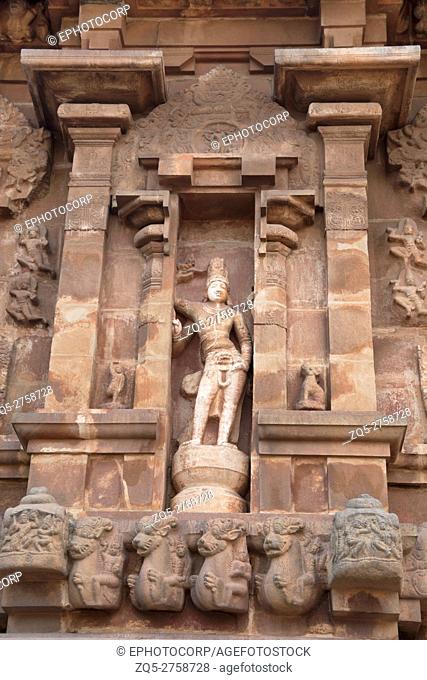 Shiva as Gangadhara, niche on northern wall, Brihadisvara Temple, Tanjore, Tamil Nadu, India