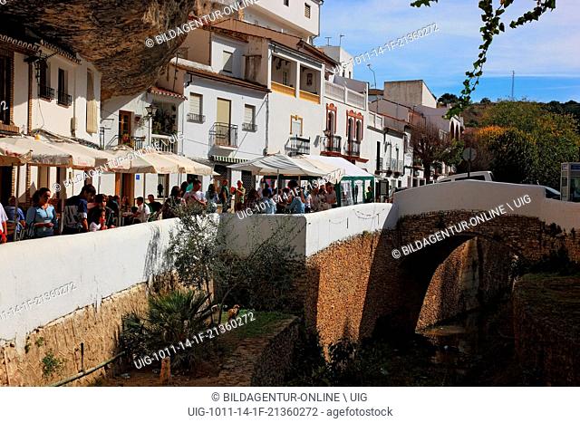 Spain, Andalusia, white village in the Sierra de Grazalema, Setenil de las Bodegas is a small village between Ronda and Olvera in the province of Cadiz