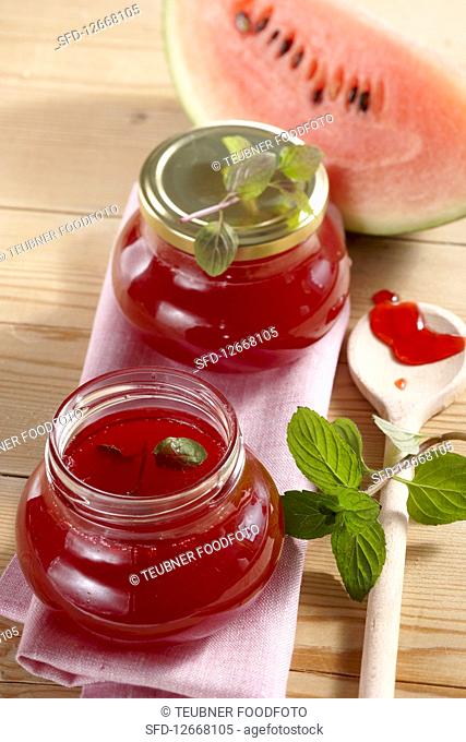 Watermelon and raspberry jelly with fresh mint