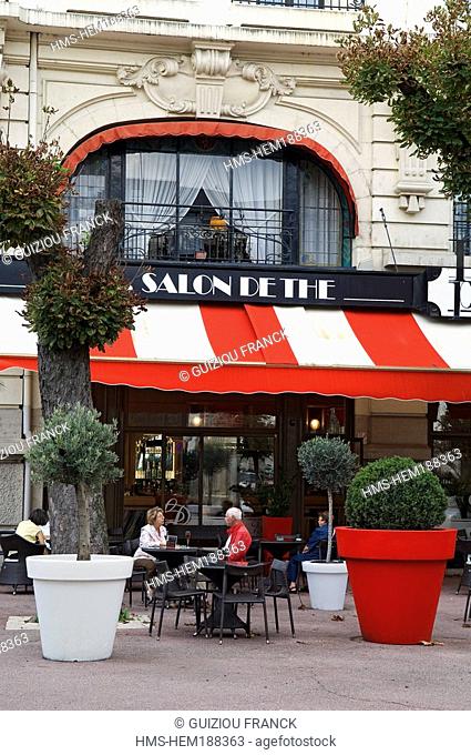 France, Savoie, Aix les Bains, Hotel Astoria 's terrace