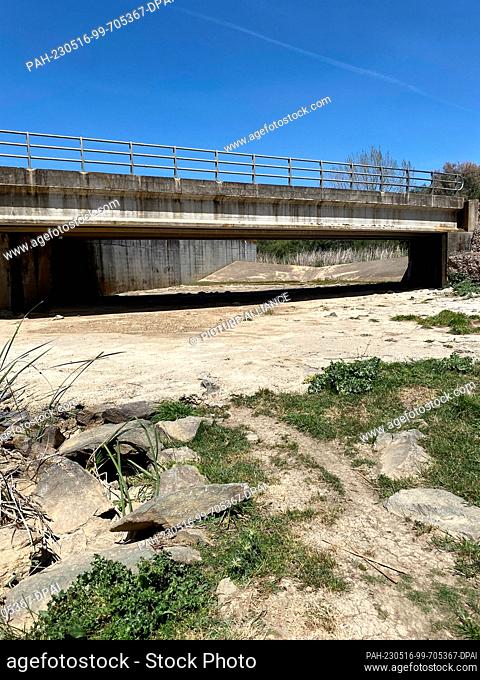 PRODUCTION - 13 April 2023, Spain, Hinojos: Many natural tributaries to the Doñana National Park run out of water even in spring