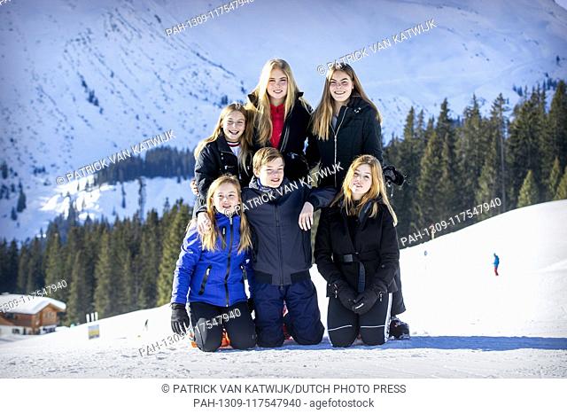 King Willem-Alexander, Queen Maxima, Princess Amalia, Princess Alexia, Princess Ariane, Princess Beatrix, Prince Constantijn, Princess Lauretien