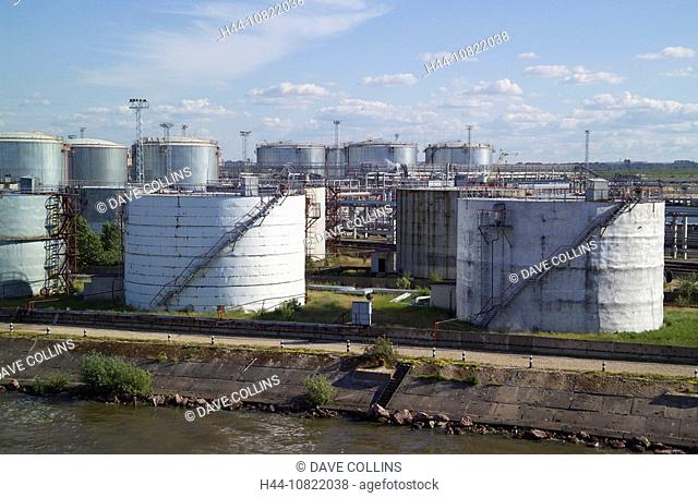 oil, storage, holding, tank, tanks, farm, refinery, container, containers, commercial, port, dock, docks, dockyard, St