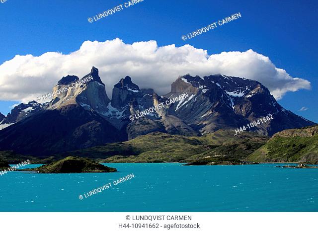 Chile, South America, Patagonia, Torres del Paine, Torres, landscape, mountain, mountains, mountain range, mountain massif, Cuernos, Cuernos del Paine, lake