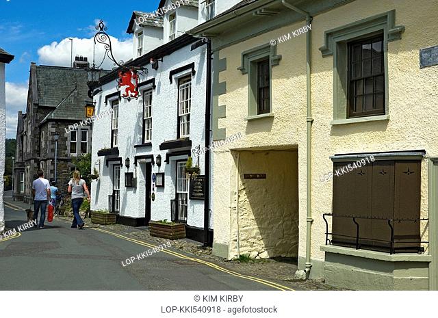 England, Cumbria, Hawkshead, The Red Lion Inn, a traditional 15th century Lakeland Inn the oldest pub in Hawkshead