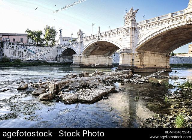 Due to the heat wave and drought, the Tiber River brings to light the remains of Nerone's bridge, near the Vittorio Emanuele II Bridge