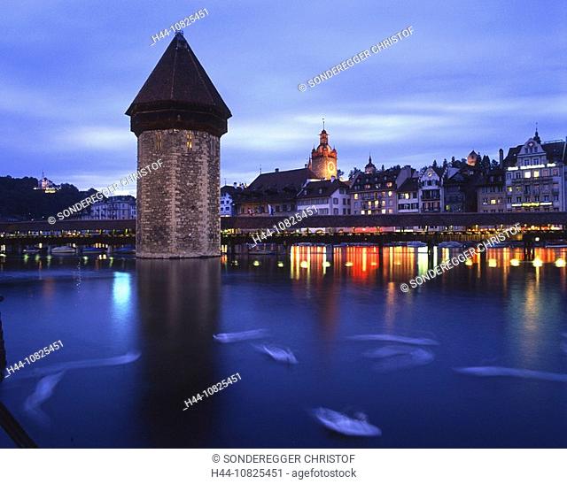 town, city of Lucerne, Reuss, at night, night, Kapellbrucke, Brucke, chapel bridge, Old Town, Switzerland, Europe