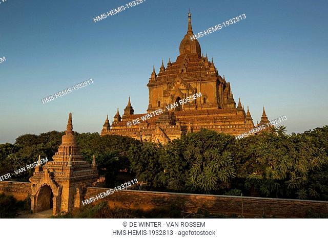 Myanmar (Burma), Mandalay Division, Bagan, site of Bagan listed as World heritage by UNESCO, Htilominlo Temple