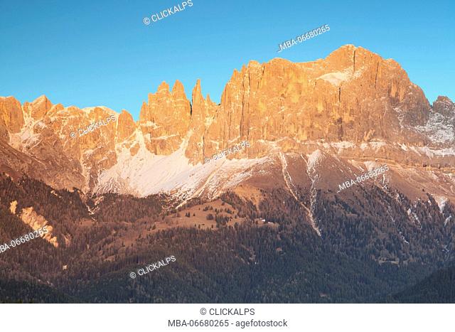 Europe, Italy, Valley of Tiersertal, South Tyrol, Alto Adige, Dolomites. Enrosadira on Catinaccio - Rosengarten