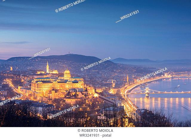 View over the city at dusk from The Citadel on Gellert Hill, Budapest, Hungary, Europe