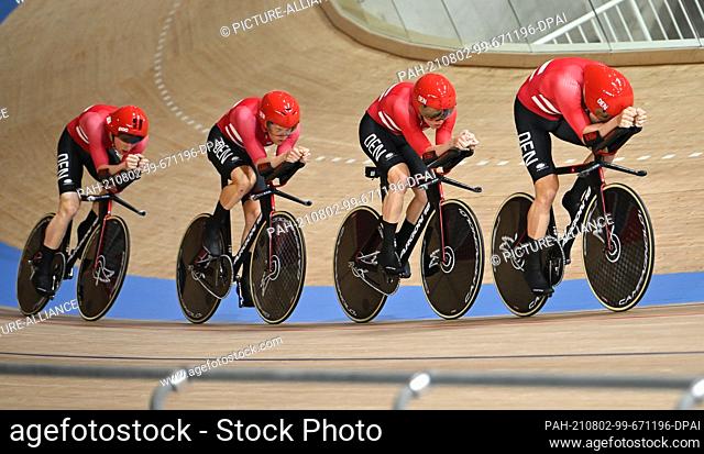 02 August 2021, Japan, Izu: Cycling: Olympics, track cycling, 4000m team pursuit, men, qualification, at Izu Velodrome. Frederi k Madsen, Lasse Norman Hansen