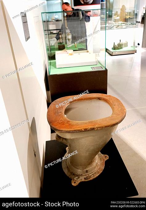 08 February 2023, Saxony, Zwickau: The oldest water closet in Zwickau from 1875 in the Museum of Urban and Cultural History in the new building near the...