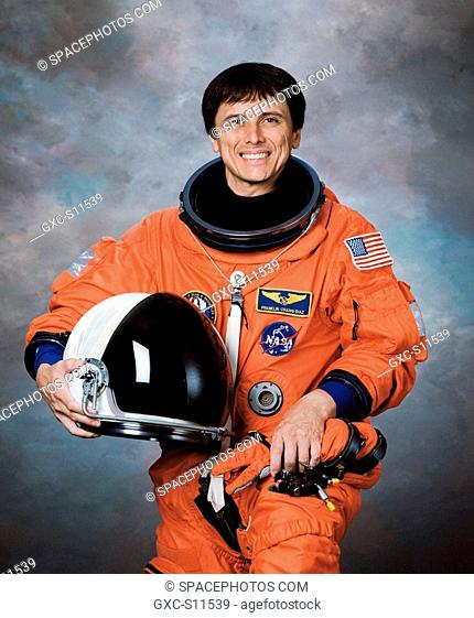 04/30/1997 --Official Portrait of astronaut Franklin R. Chang-Diaz, STS-111 mission specialist