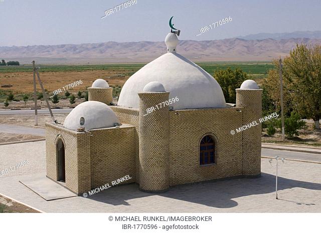 Ruin of the Seyit Jemalettdin Mosque, located between Ashgabat and Mary, Turkmenistan, Central Asia
