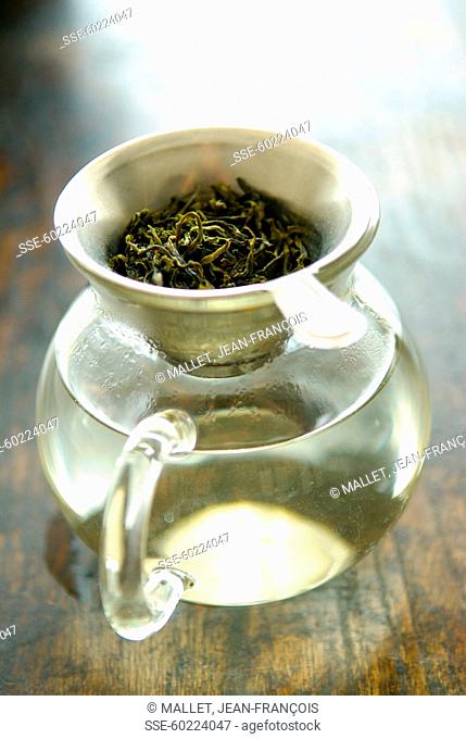 Making green tea