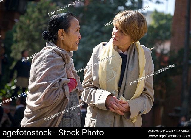 07 February 2020, Nepal, Kathmandu: First Lady Elke Büdenbender, wife of the German Federal President, talks to Anuradha Koirala, founder of Maiti Nepal