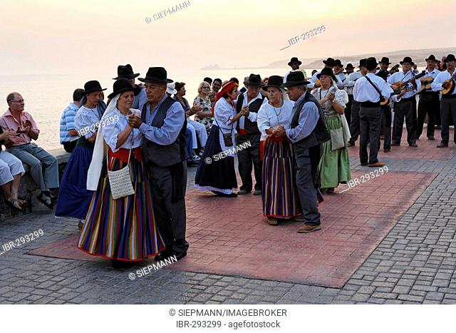 Folklore group in Maspalomas, Gran Canaria, Spain