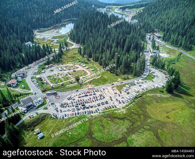 Italy, Veneto, province of Belluno, Auronzo di Cadore. Sold out in the car parks in Misurina, mass tourism, summer alpine tourism in Dolomites