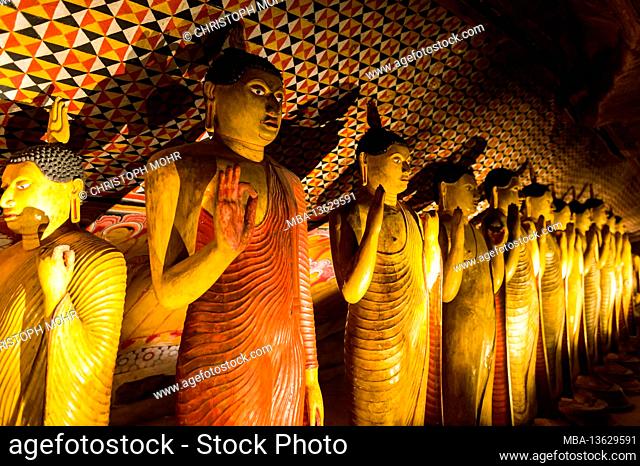 Sri Lanka, Dambulla, Dambulla cave temple, statues, many