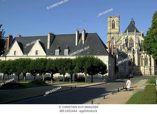 Saint-Cyr-et-Sainte-Juliette cathedral, Nevers, Loire valley, Nievre, Centre, France, Europe
