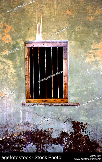 Hausfassade in Trinidad/Cuba (analog) - House facade in Trinidad/Cuba (analogue)