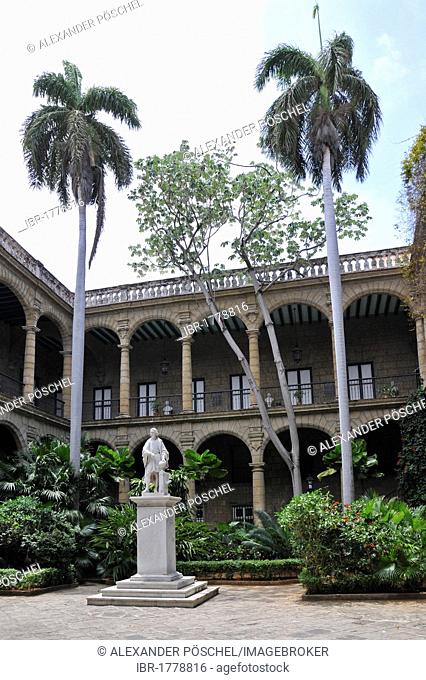 Inner courtyard of the Palacio de los Capitanes Generales Palace, Plaza de Armas square, Havana, historic district, Cuba, Caribbean, Central America