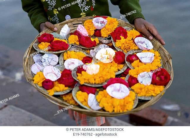 Flower sellers (flowers are used for Puja, hindu devotional worship), Varanasi, India