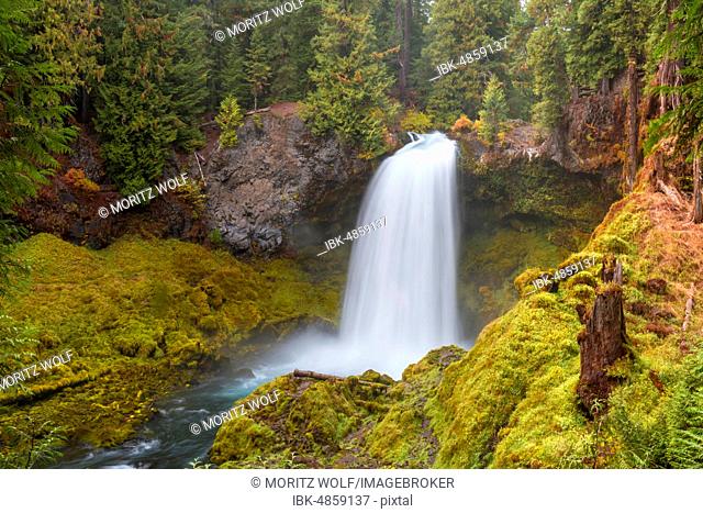 Waterfall, Sahalie Falls, Oregon, USA