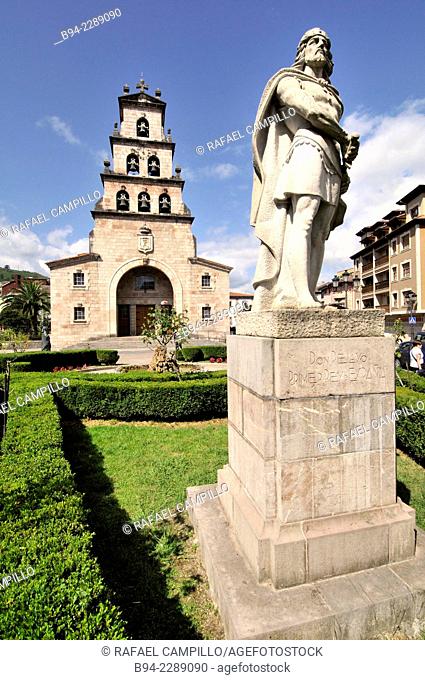 Monument to Don Pelayo and Nuestra Señora de la Asuncion church, Cangas de Onis, Picos de Europa National Park, Principality of Asturias, Spain