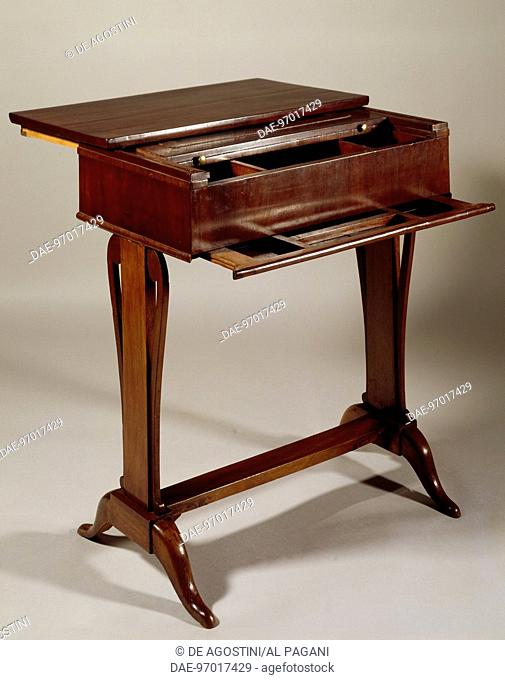 Directoire style walnut writing desk, open. France, late 18th century