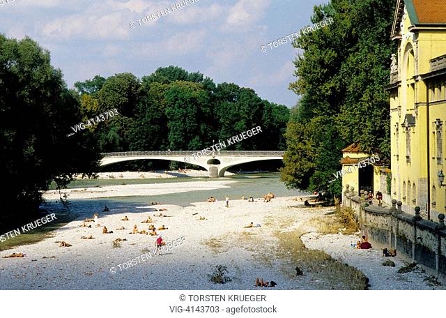 Germany, Munich : Muellers Swimming bath and Isar