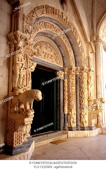 Romaesque doorway sculptures by the Croatian architect Master Radovan  Saint Lawrence Cathedral - Trogir - Croatia