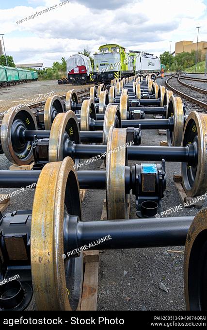 12 May 2020, Saxony, Pirna: Several axles are stored in one storage area at Captrain Deutschland GmbH in Pirna. These are installed in locomotives and wagons
