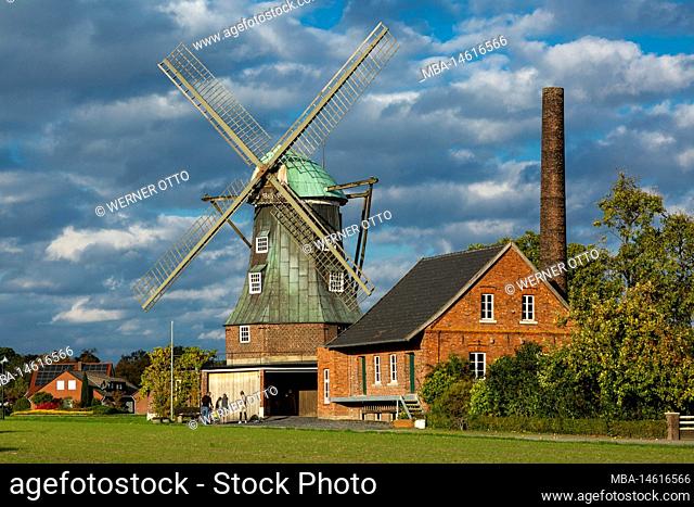 Germany, Suedlohn, Westmuensterland, Muensterland, Westphalia, North Rhine-Westphalia, tower windmill Menke, Hollaendermuehle, Achtkant Hollaender, windmill