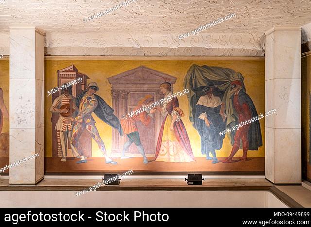 In the foyer of the Teatro Manzoni are visible the murals, by the painter Achille Funi, on the themes of motorology, tragedy and ancient comedy