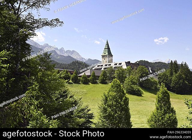 Exterior view of Elmau Castle, building, hotel. Arrivals of outreach guests at Schloss Elmau; Welcome by the Federal Chancellor on June 27, 2022
