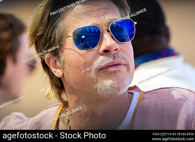 19 July 2022, Berlin: Brad Pitt, U.S. actor, at a photocall on the occasion of the German premiere of the feature film ""Bullet Train"" on a terrace of the...