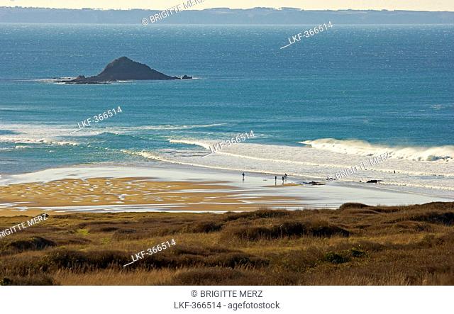 Coast and beach at La Palud, Crozon Peninsula, Finistere, Bretagne, France, Europe
